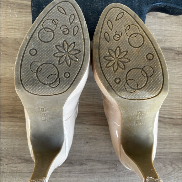 Unlisted Kenneth Cole Womens Film Maker Pump Beige Platform Heels Slip On 9 - Picture 7 of 9